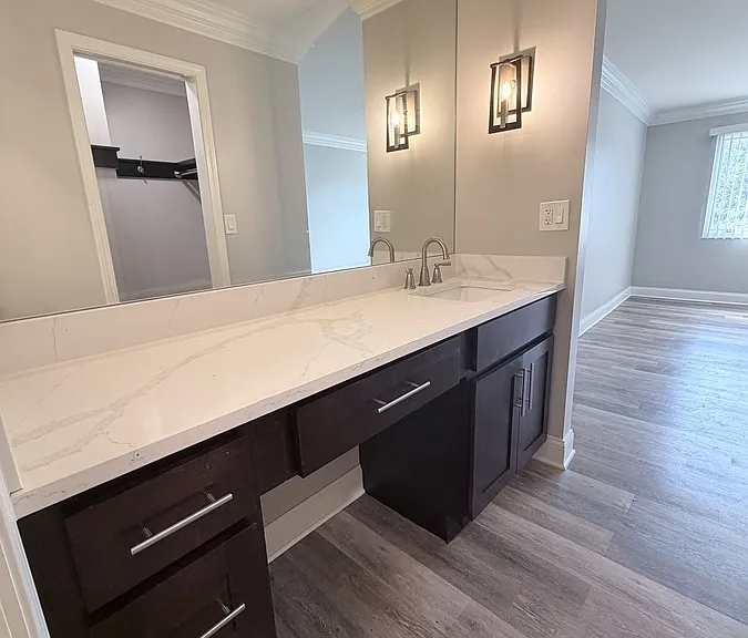 907 Curtiss St #406 — Photo 15