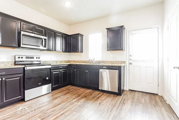 6034 Mojave Dr — Photo 4