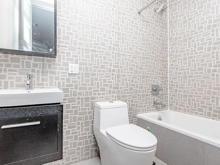 1295 Greene Ave #3A — Photo 3