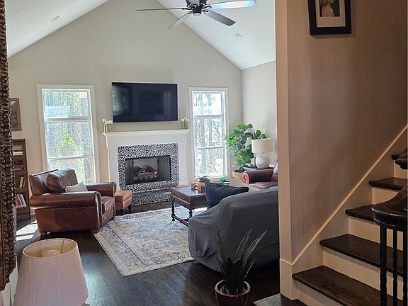 3rd image of 2694 Sophia Ct