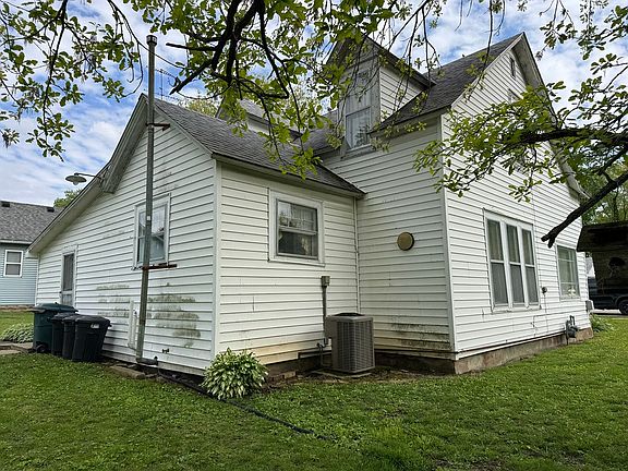 4th image of 601 E Harrison St