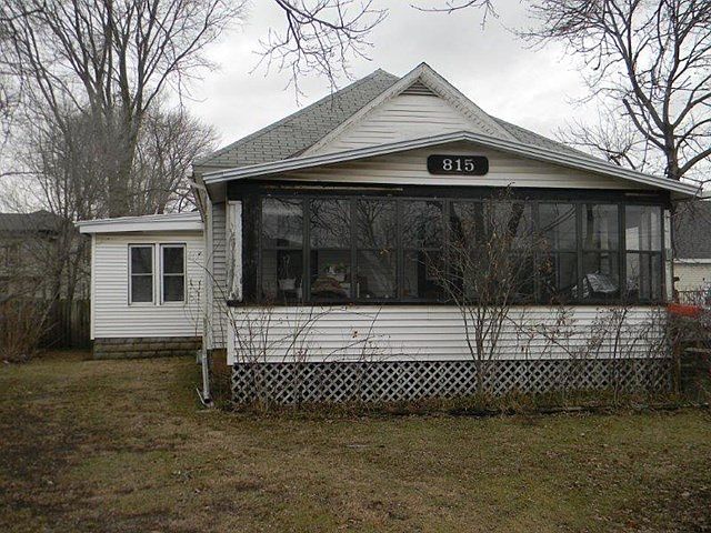 1st image of 815 W North St