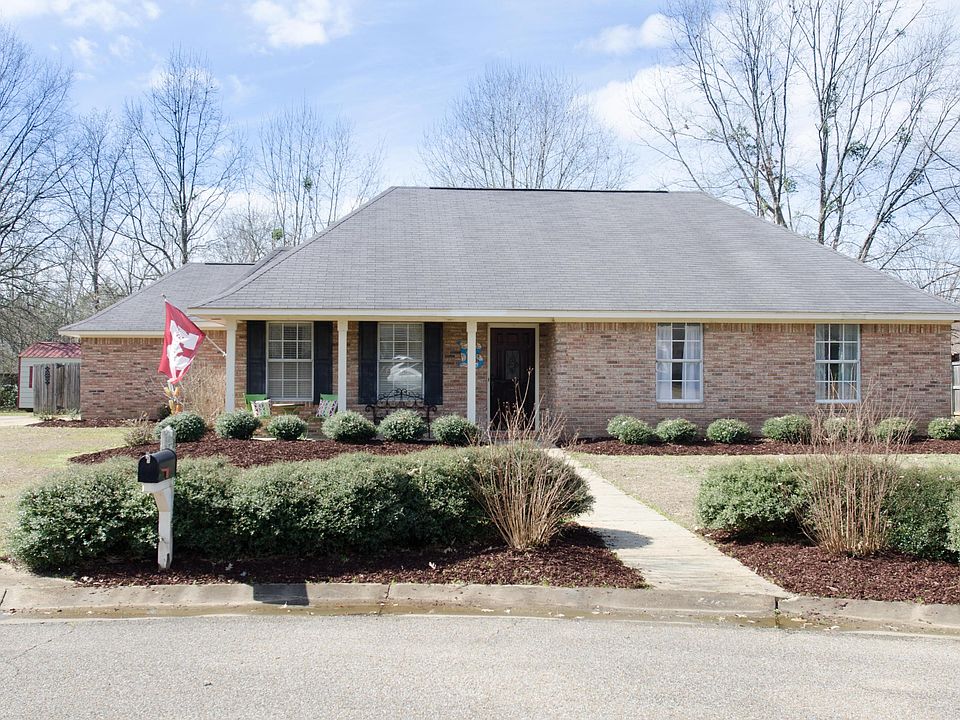 1st image of 106 S Primrose Ln