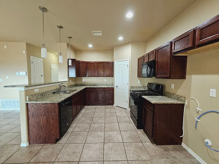 12185 Copper Valley Ln — Photo 7