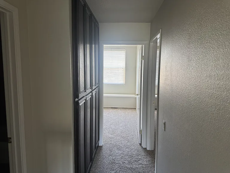 9340 Honeywood Ct — Photo 5