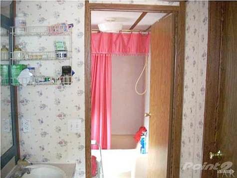 4th image of 4405 Basswood St