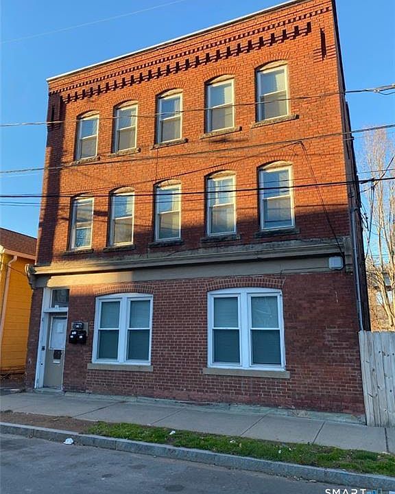 1st image of 14 Portland St #2