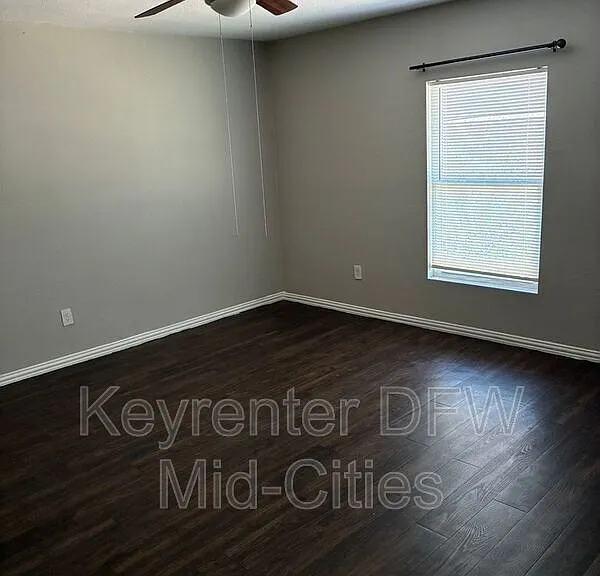 2735 Purington Ave #202 — Photo 8