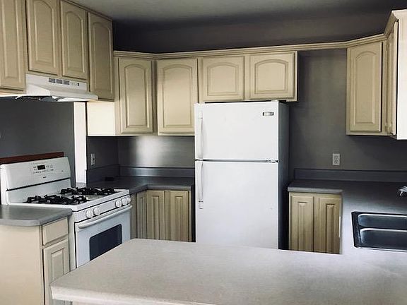 2nd image of 509 N Domingue Ave