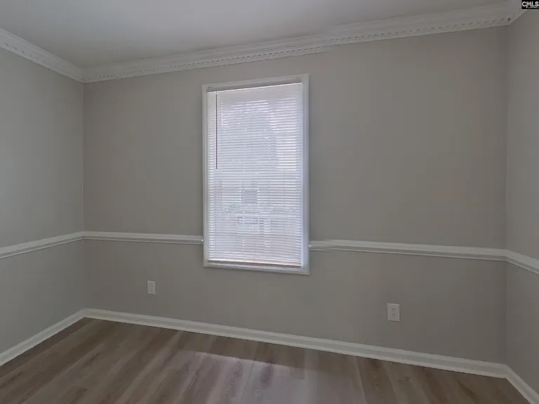 337 Montclaire Ln — Photo 5