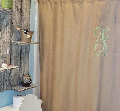 En suite master bath 
