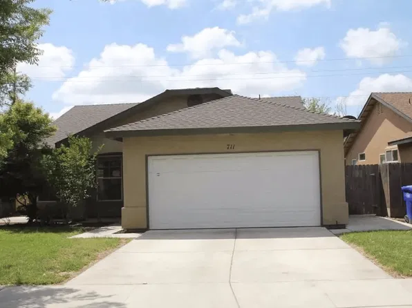 711 W Anissa Ct, Farmersville, CA 93223