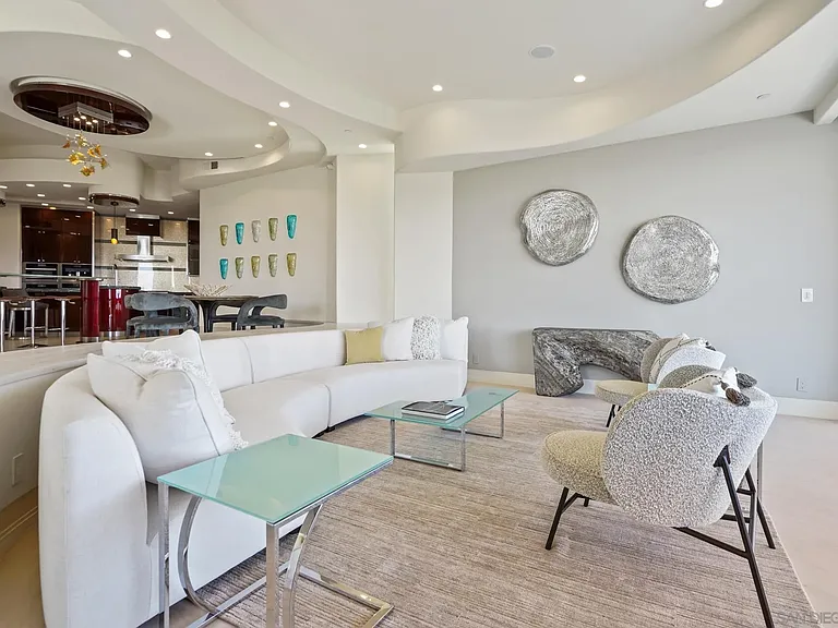7447 Hillside Dr — Photo 12