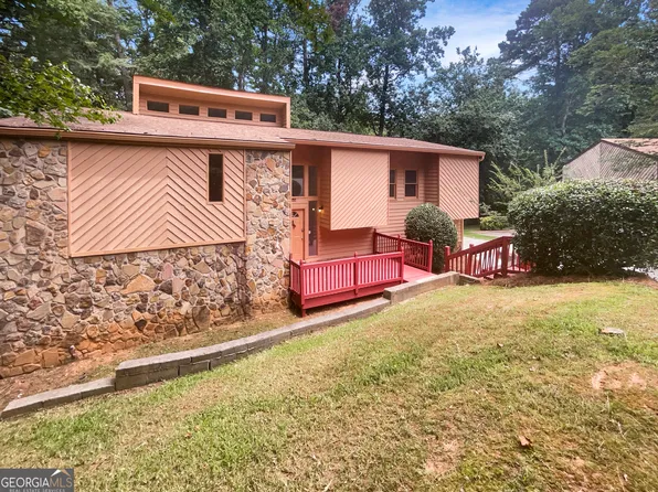 1661 Fieldgreen Overlook, Stone Mountain, GA 30088