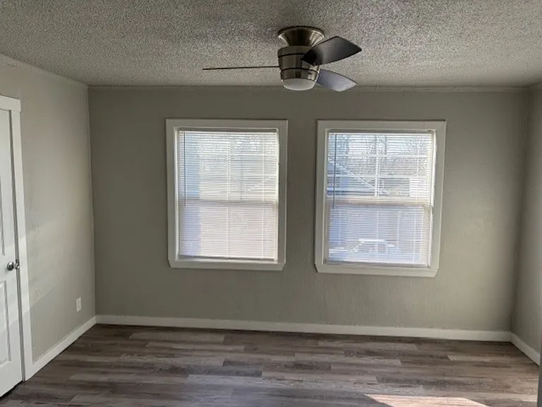 145 S Main St — Photo 7