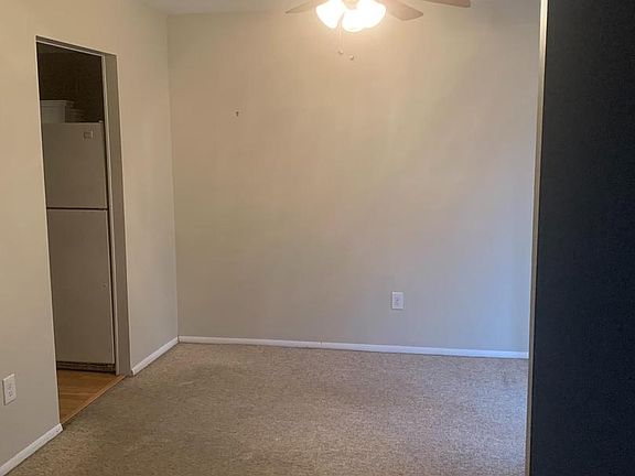 4th image of 80 Cedarwood Ct