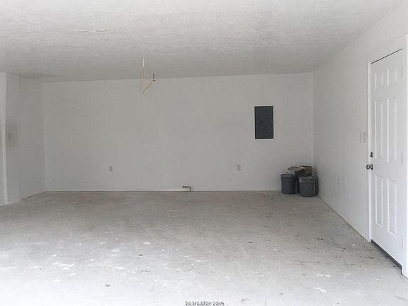 2nd image of 204B Pershing Dr