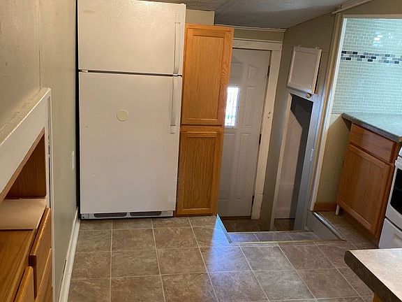 3rd image of 120 14th Ave N APT 2