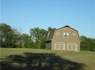 18915 N Eastern Rd, Smithville, MO 64089