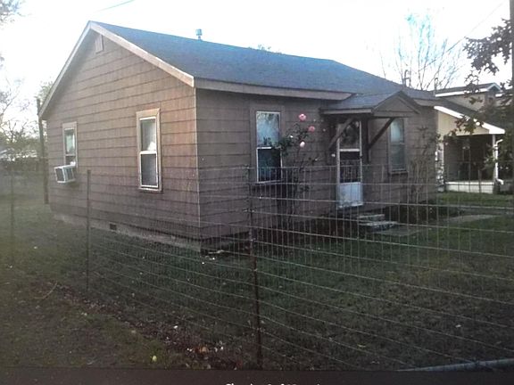 Additional front view.