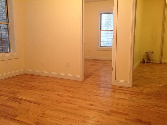 2nd image of 82 Wadsworth Ave APT 21
