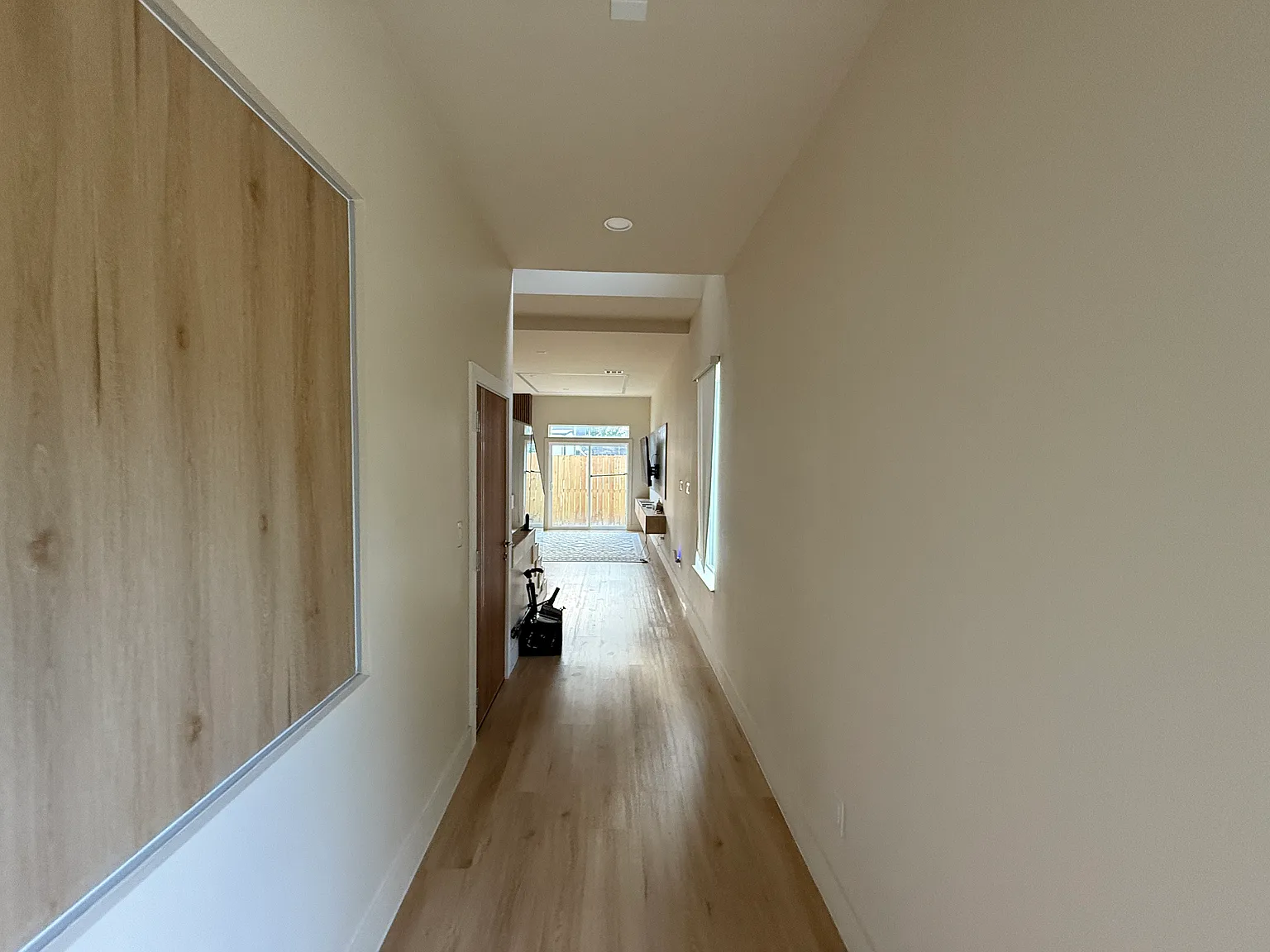 3 bed, 2.5 bath, 1740 sqft, $2,900 — Photo 3