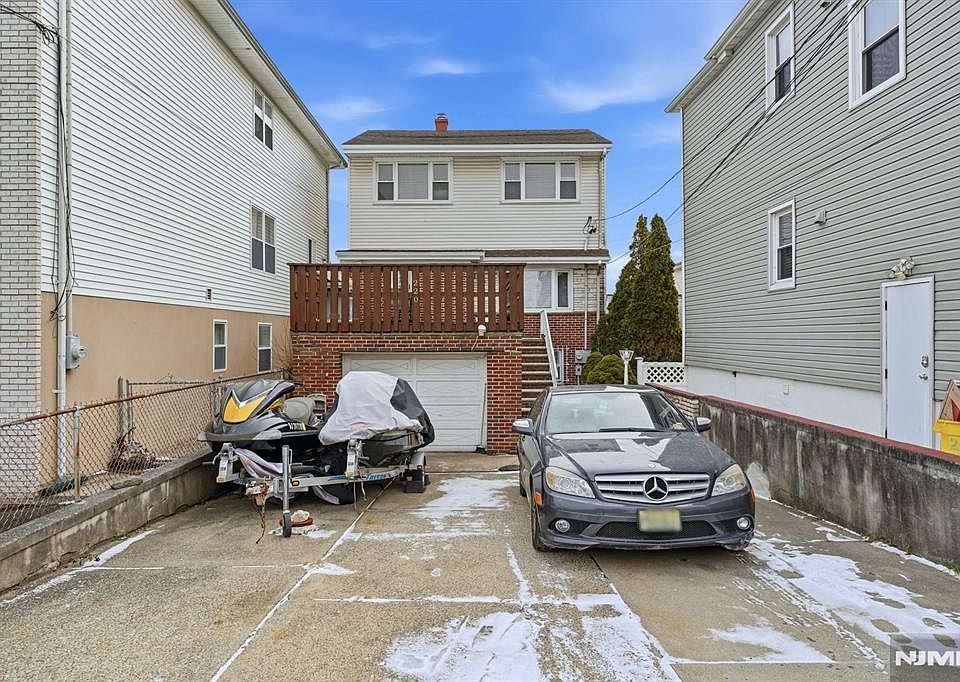 1st image of 220 5th St