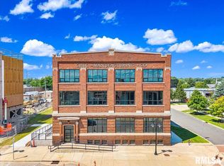 1001 SW Adams St #204, Peoria, IL