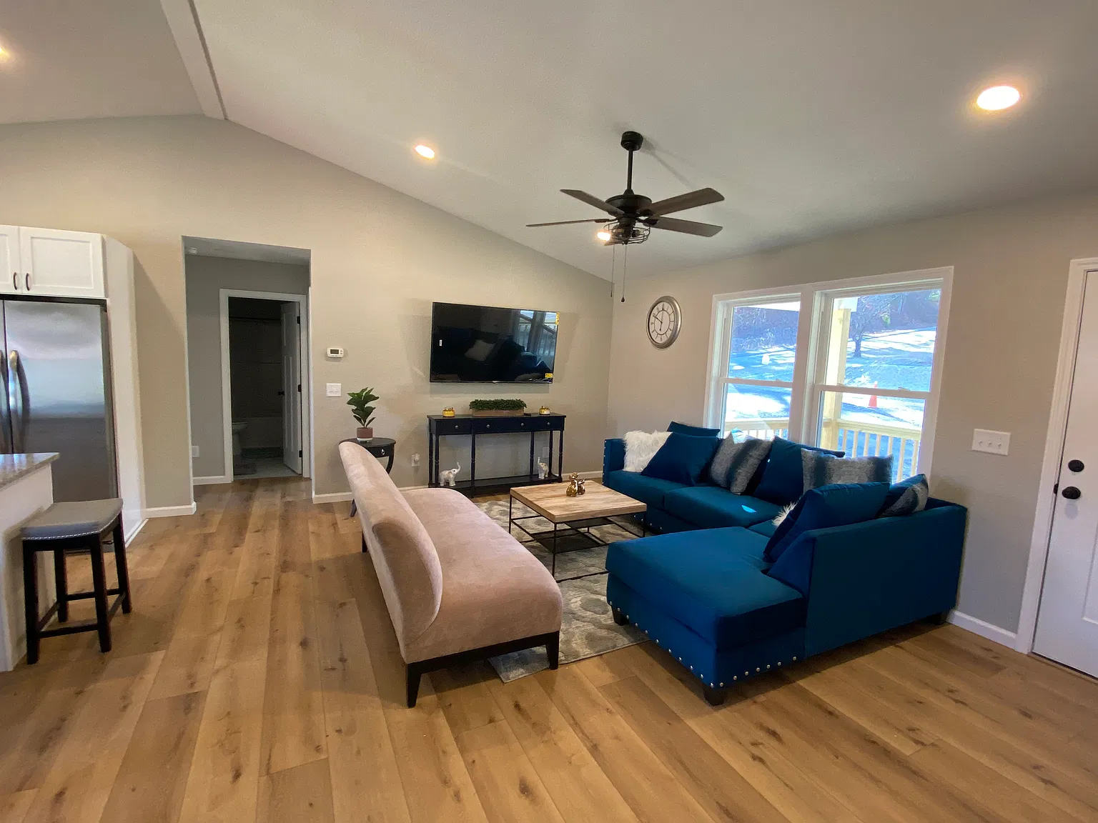 85 Maple St — Photo 3