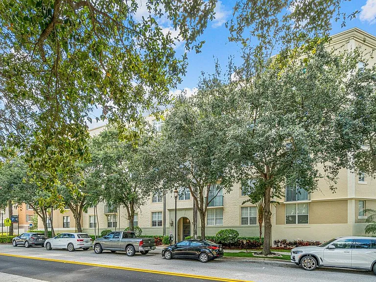 630 Sapodilla Ave #110 — Photo 31