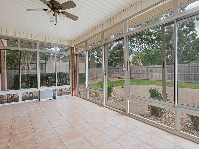 6137 Pebble Creek Dr — Photo 23