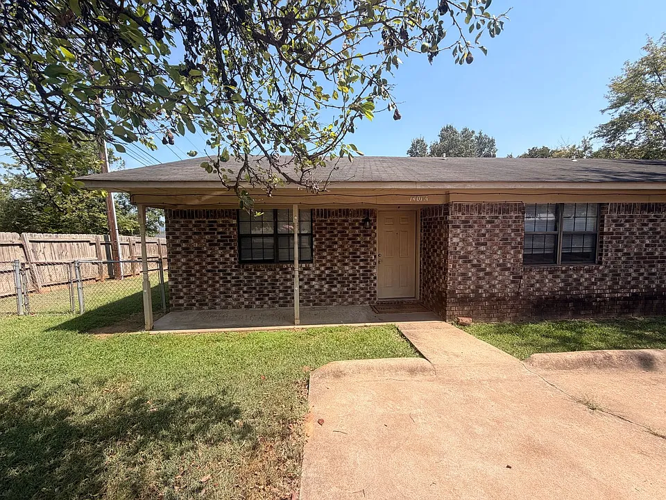 1401 S Houston Ave