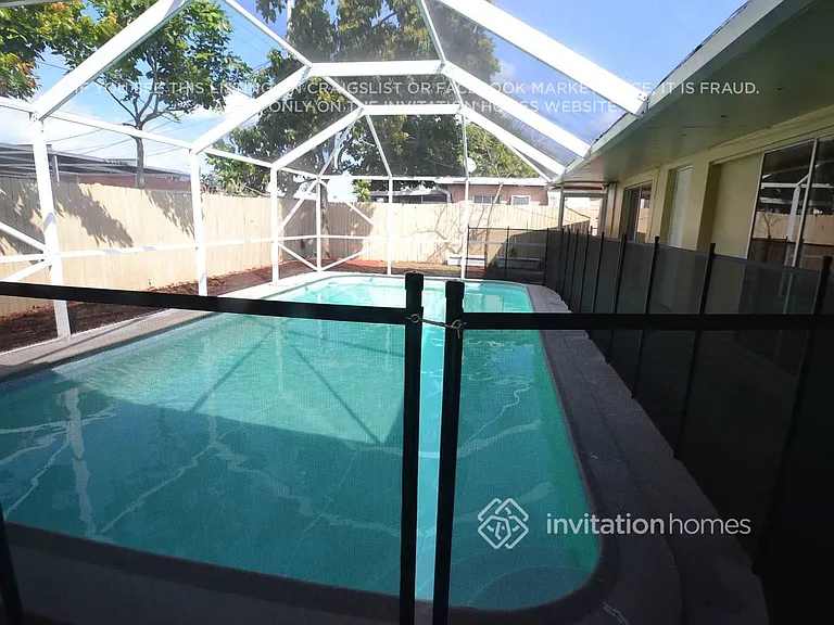 7957 Normandy St — Photo 11