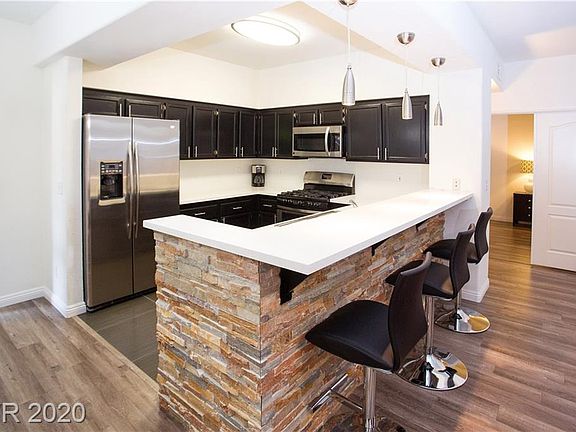 3rd image of 1509 Blackcombe St #0