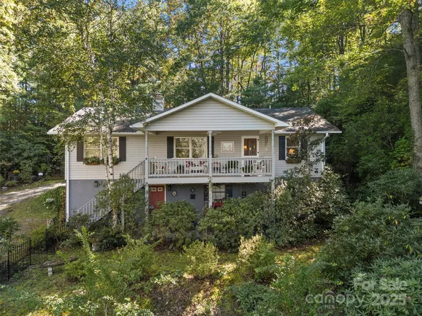 296 Ivy Ridge Cir, Sylva, NC 28779
