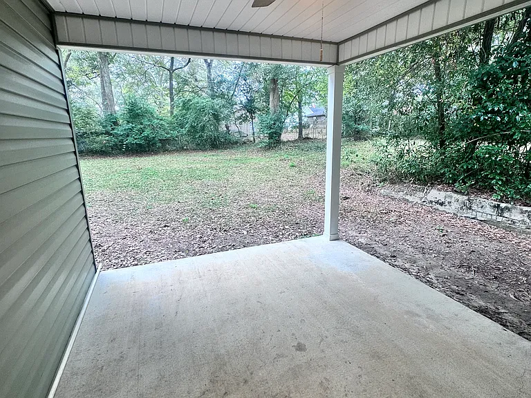 1010 E Newton St — Photo 7