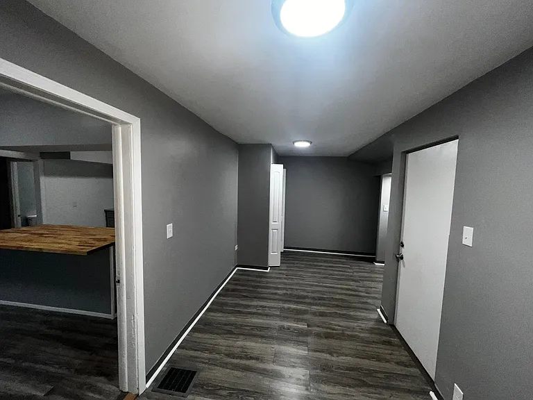 709 N Laramie Ave — Photo 14