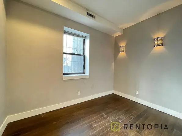 17 Troutman Street image 5 of 14