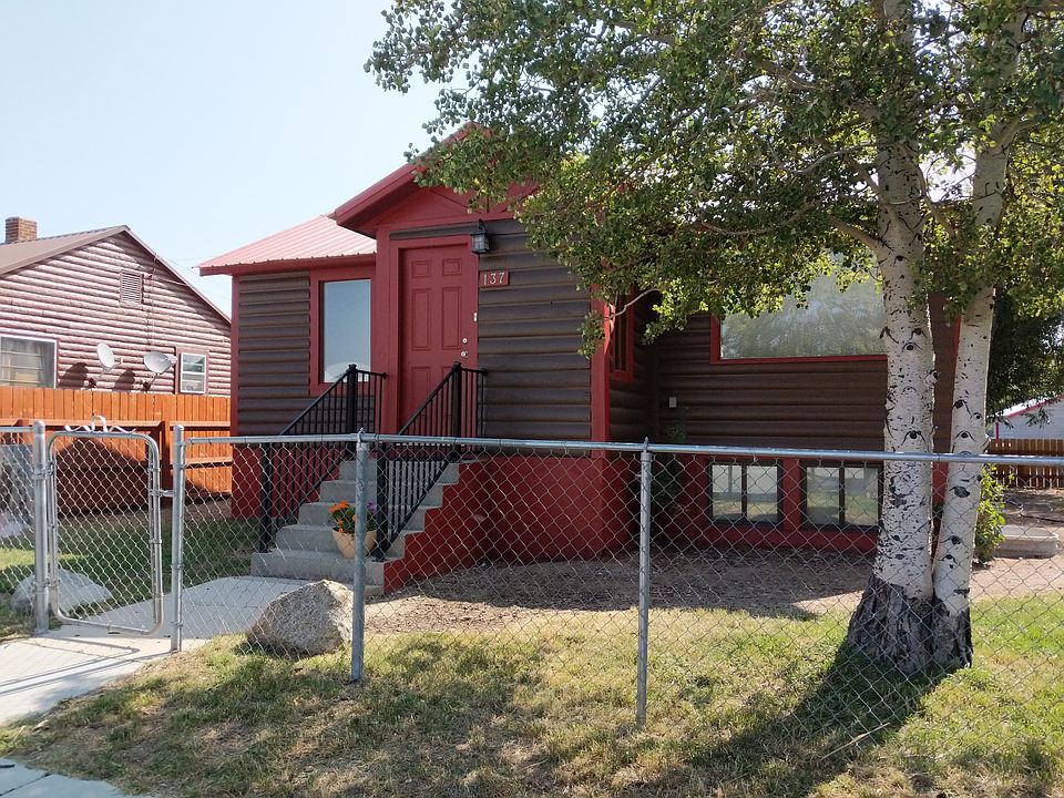 Front of house from Franklin