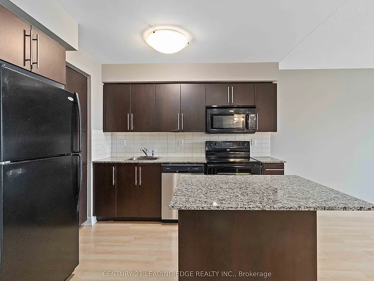 330 Burnhamthorpe Rd W #806 — Photo 9