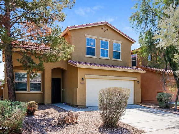 2nd image of 42479 W SOMERSET Drive