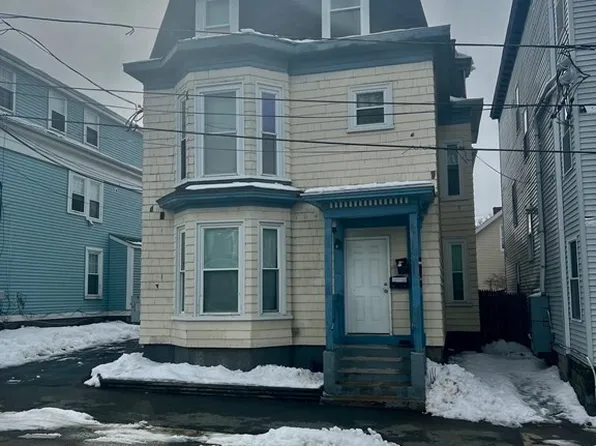 66 Pecker St, Haverhill, MA 01830