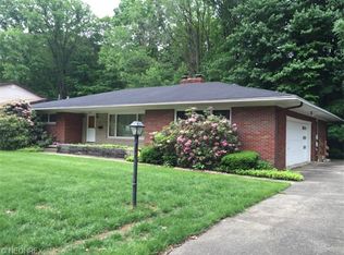1277 Cherokee Dr, Youngstown, OH