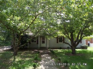 419 Law St, Bishopville, SC 29010