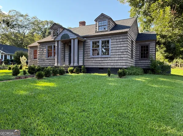 403 Holmes St, Barnesville, GA 30204