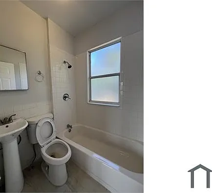 209 Taylor Ave #1 — Photo 2