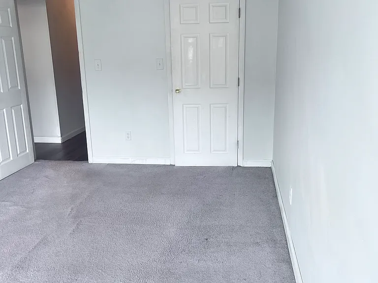 8 Lancelot Ct — Photo 7
