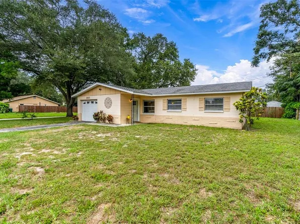 11235 Temple Ave, Seminole, FL 33772