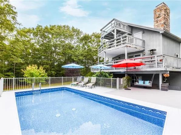 49 Old Coach Rd, Charlestown, RI 02813