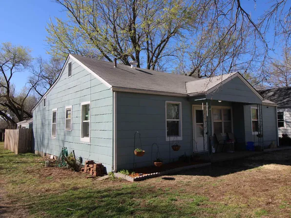 1217 Clark Ave, El Dorado, KS 67042